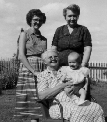 Four Generations, Mom, Grandma, Great-Grandmother and Teresa