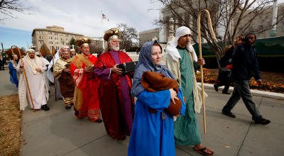 Reuters-live-nativity-scene-US-Supreme-Court-photog-Jason-Reed