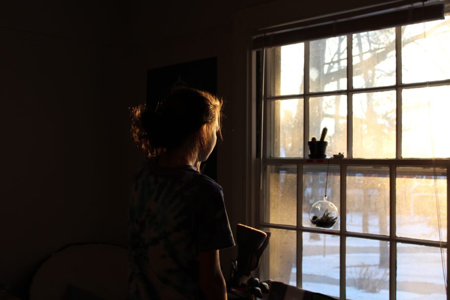 SS woman at window 77ON53SSR0 2